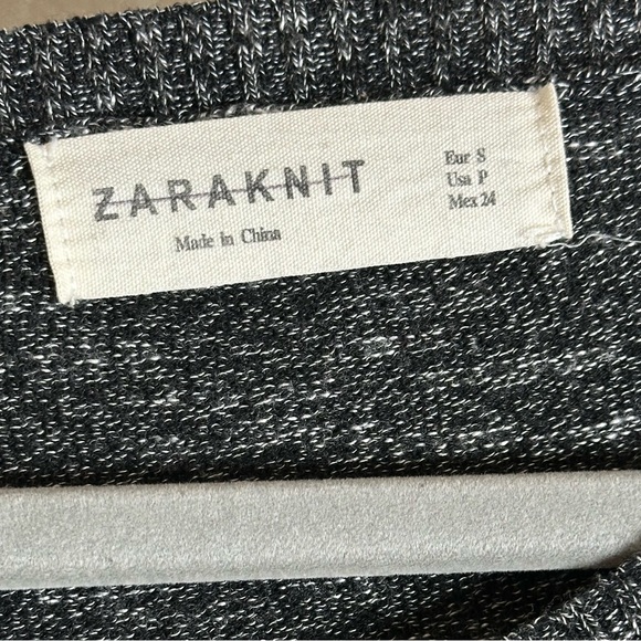 Zara Knit Oversized Sweater – Size P (Fits Up to XL) – Soft & Stretchy - Picture 3 of 4